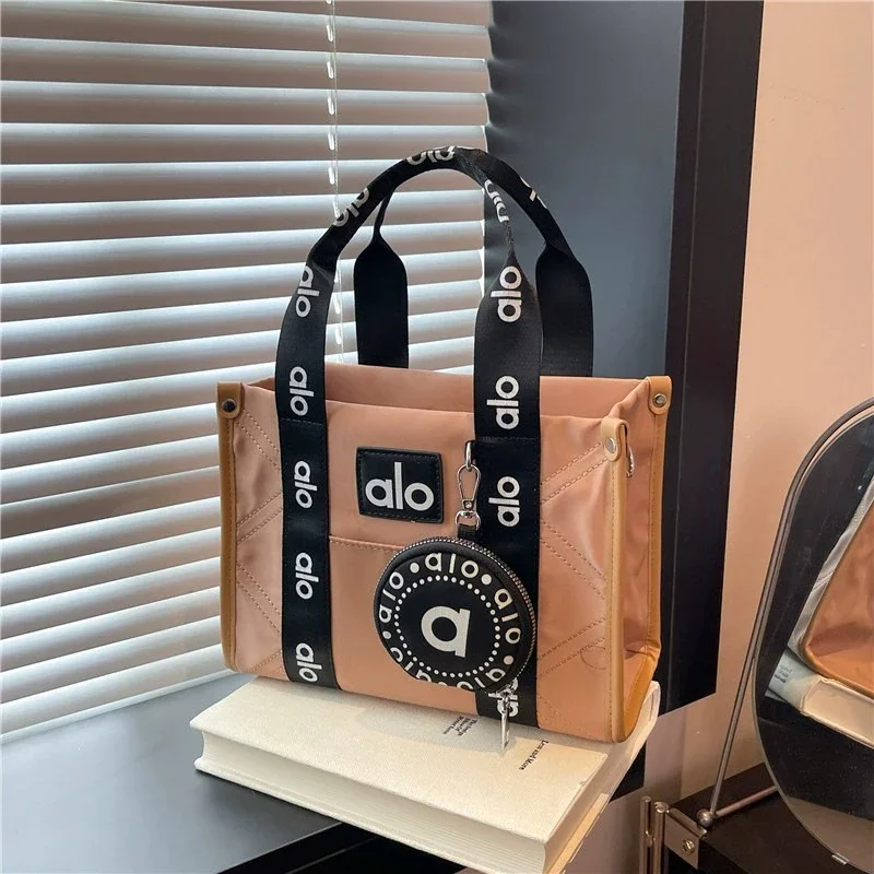 Alo Multi-functional Golf Handbag - Image 3