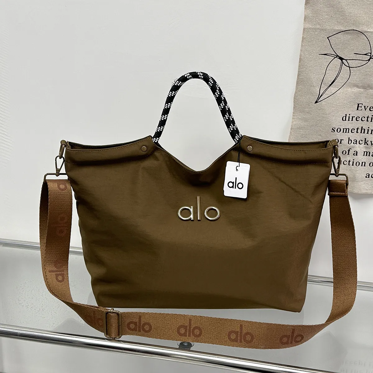 Alo Studio to Street Handbag - Image 6