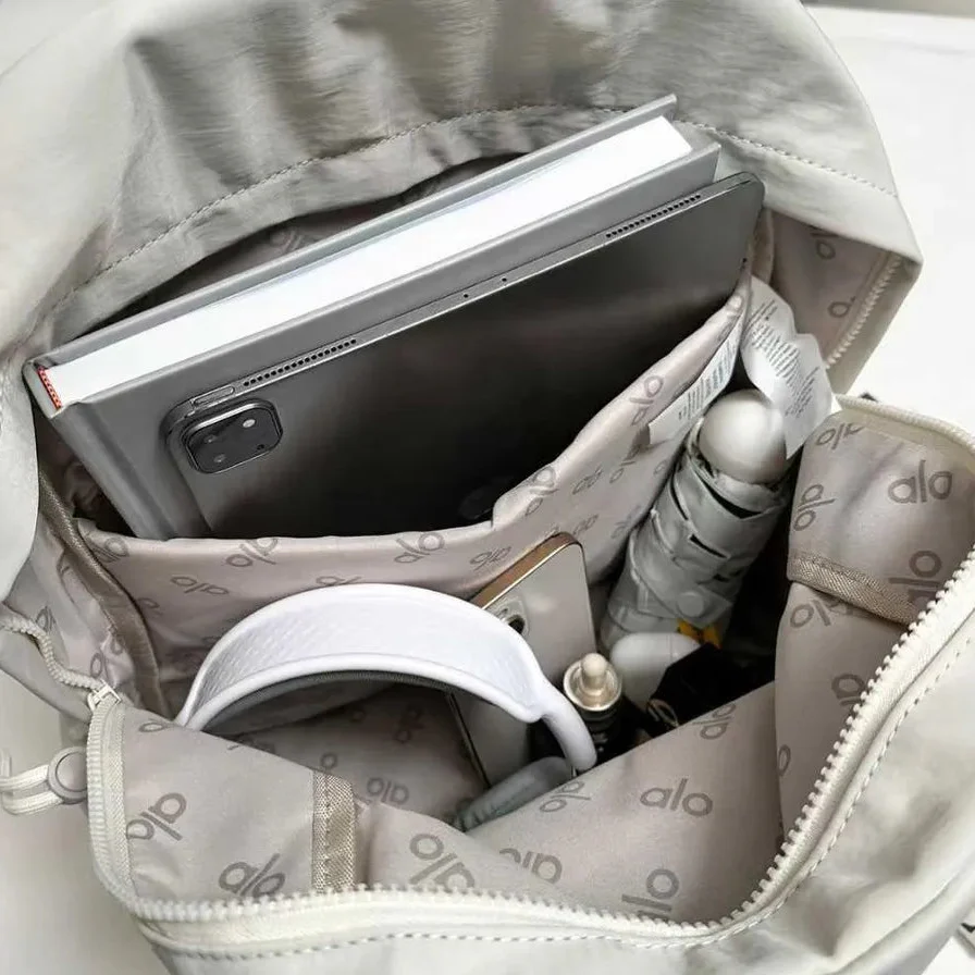 Alo Yoga Unisex Commuter Backpack - Image 3