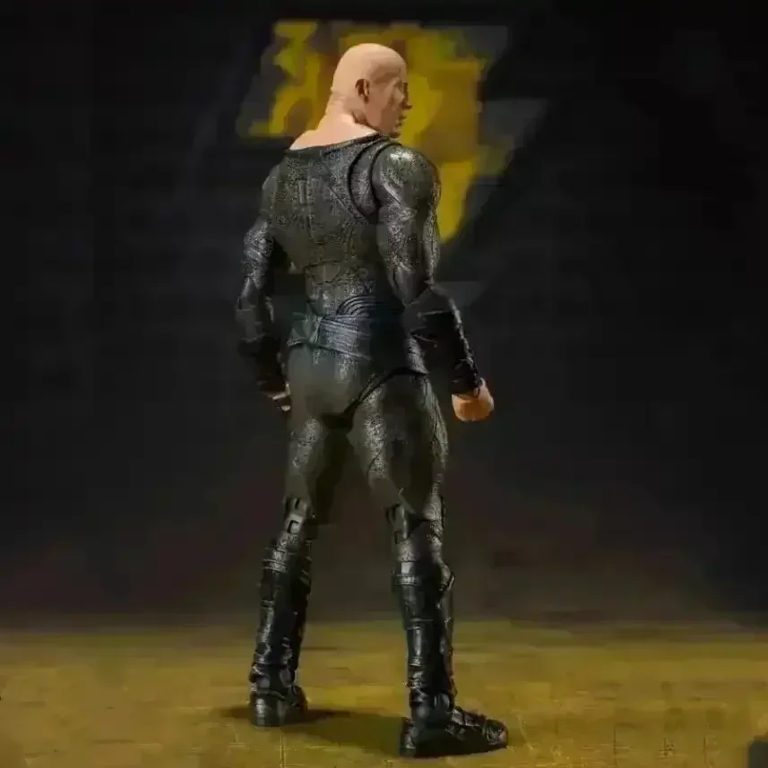 Black Adam Action Figure (14 cm) - Image 5