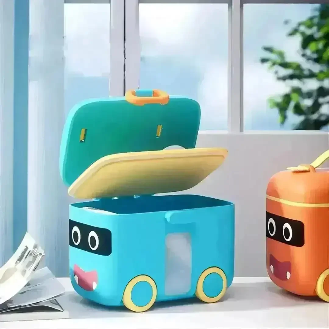 Bus Shaped Baby Food Storage Container With Spoon - Image 8