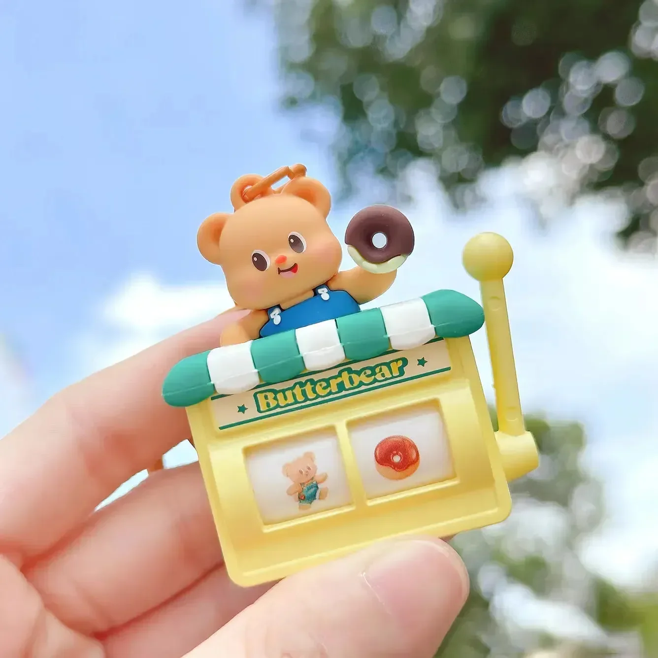 Butter Bear Slot Machine Keychain - Image 2