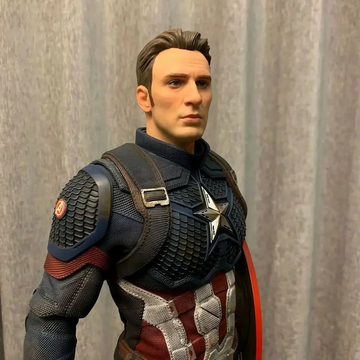 Captain America Ready to Fight Figurine (35 cm) - Image 5