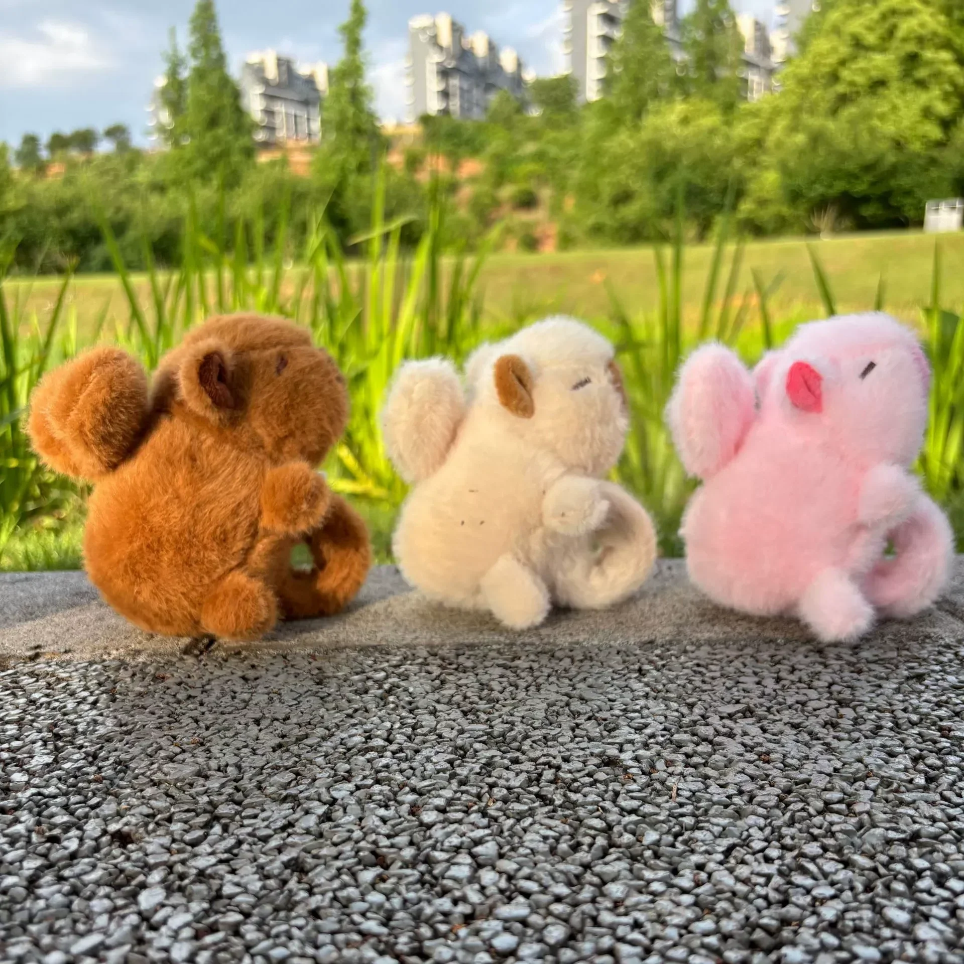 Capybara Flutter Wings Plush Bracelet (15 cm) - Image 3