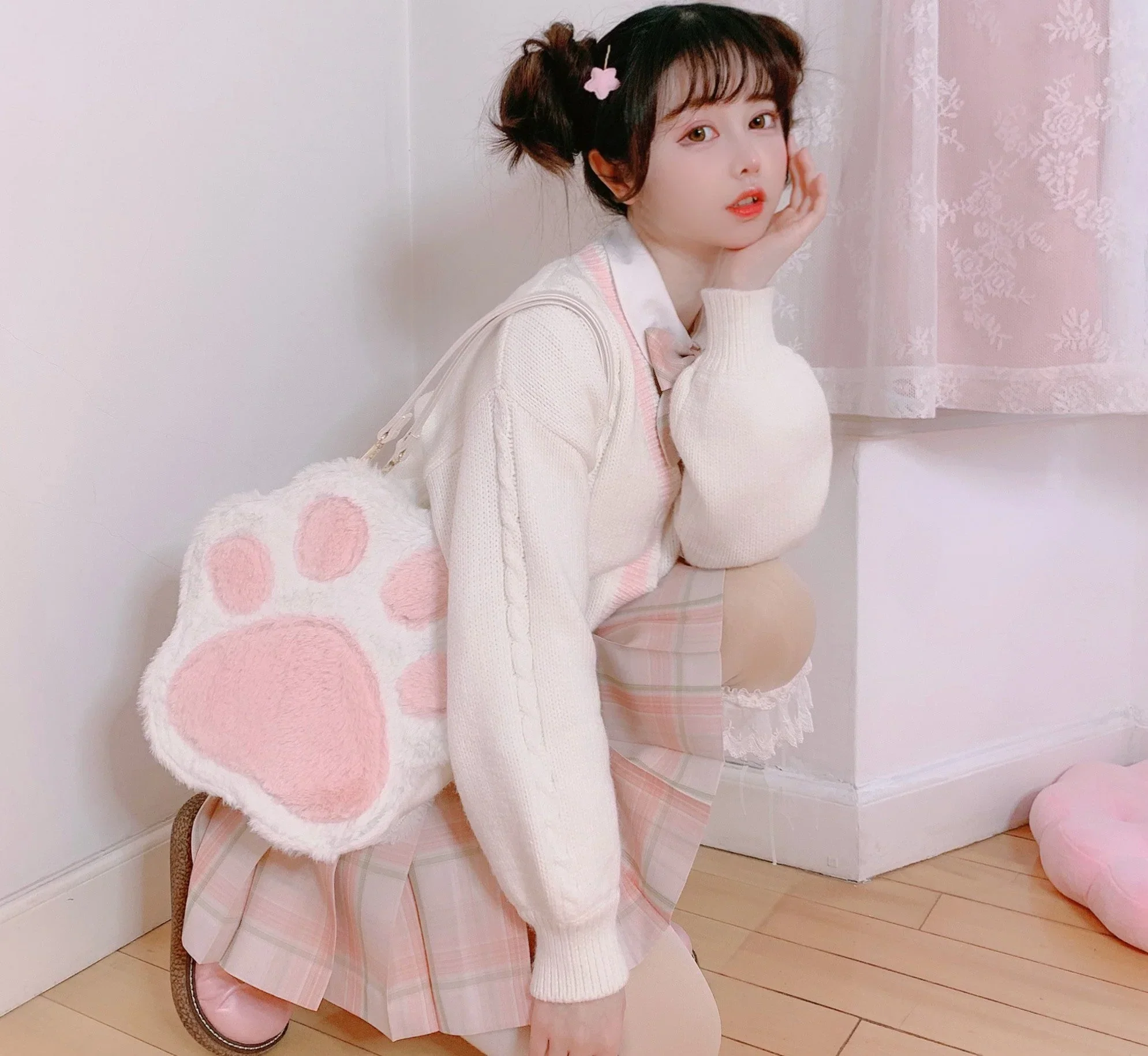 Cat Paw Feline Fine Shoulder Bag - Image 3