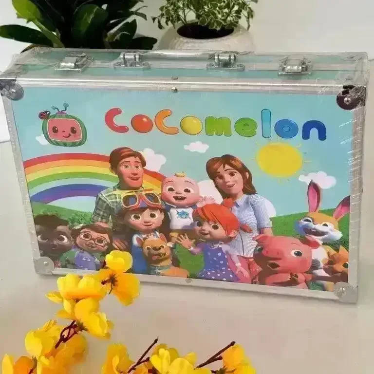 Character Themed Art Suitcase (145 pcs) - Image 31