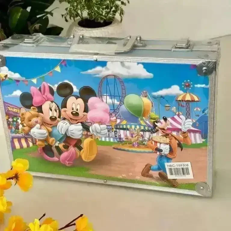 Character Themed Art Suitcase (145 pcs) - Image 35