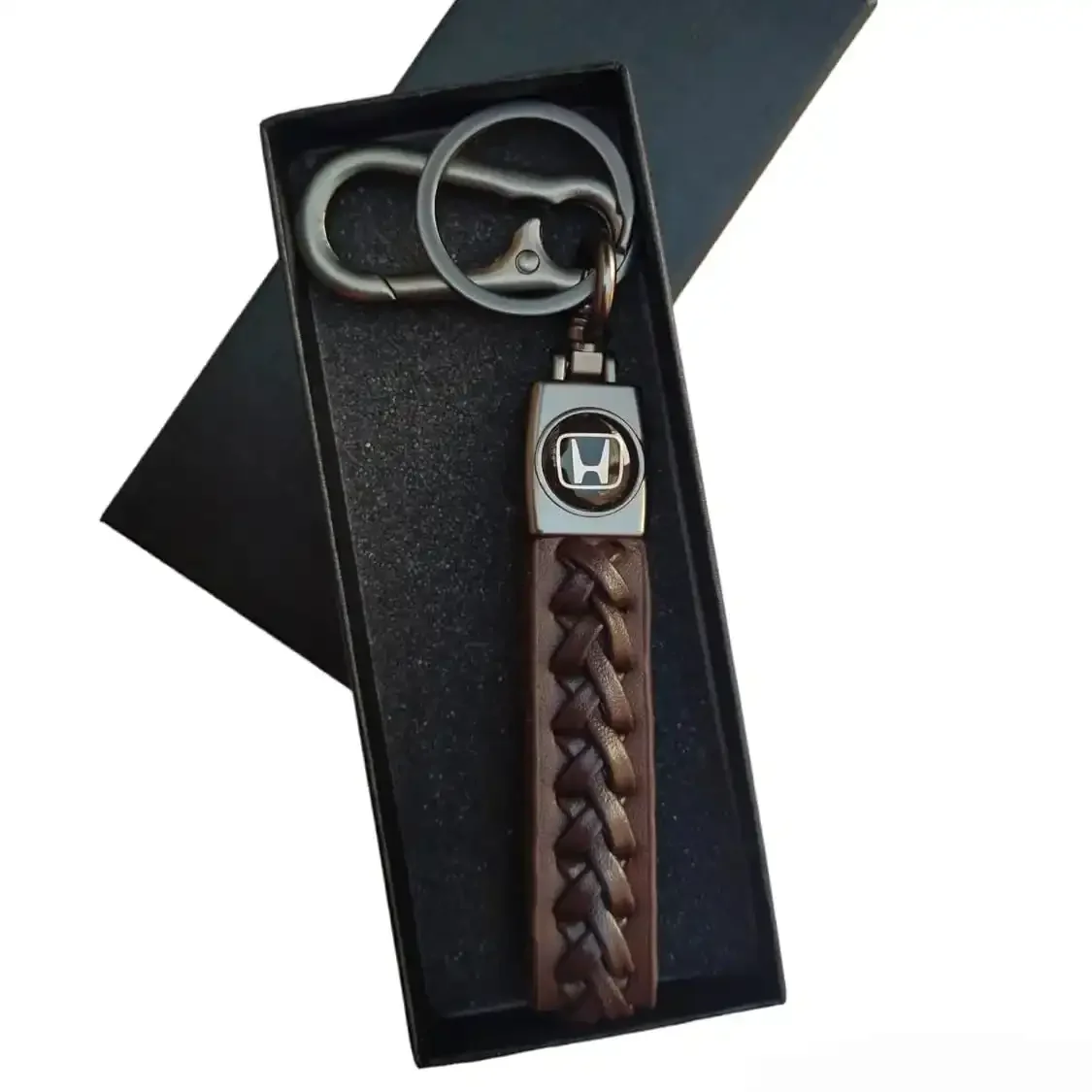 Crafted Elegance Premium Car Keychain - Image 3