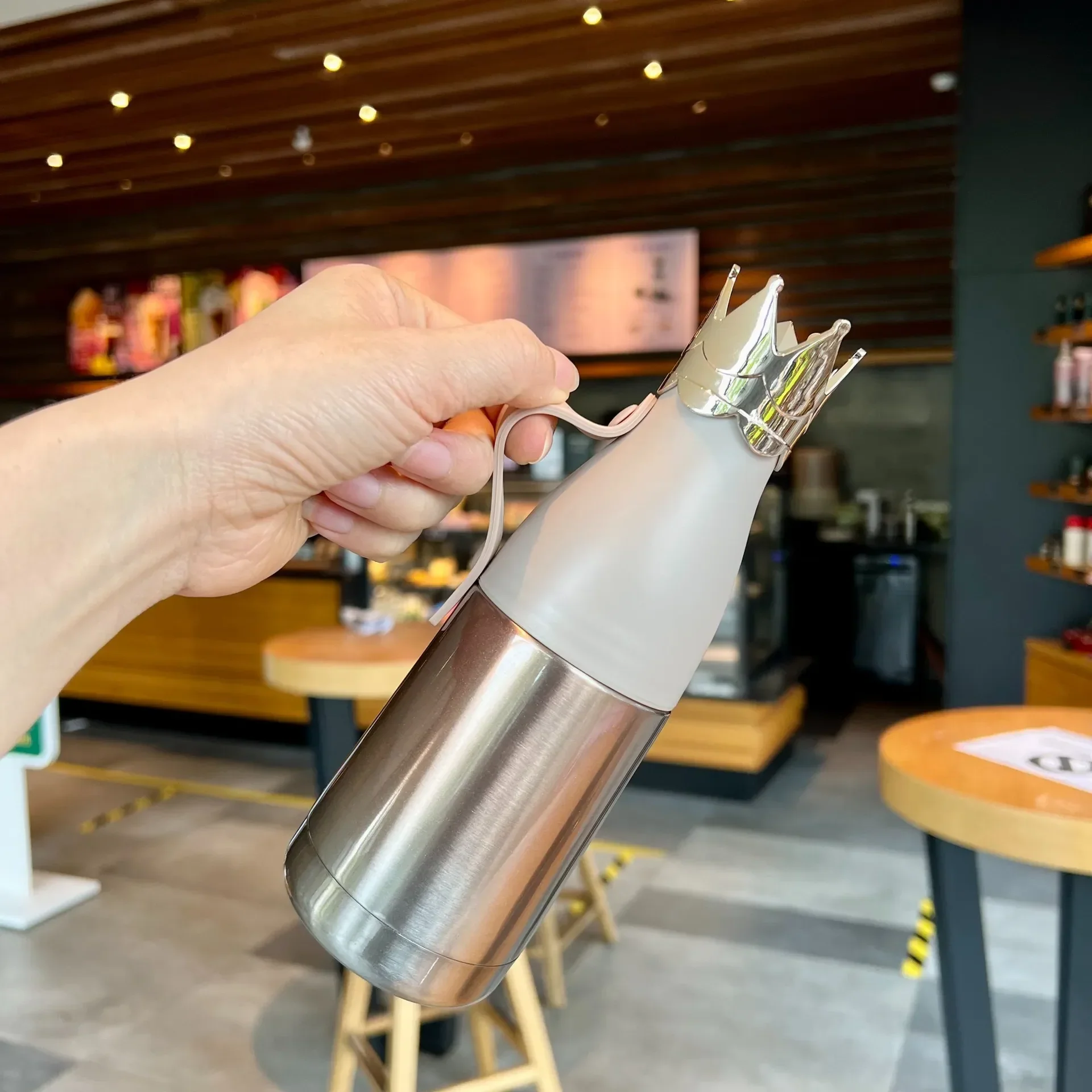 Crown Dream Royal Luxe Insulated Bottle (400 ml) - Image 10
