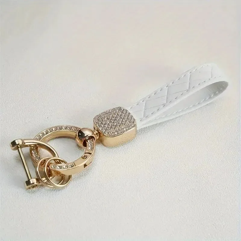 D Luxe Diamond Dazzle Keychain - Image 11