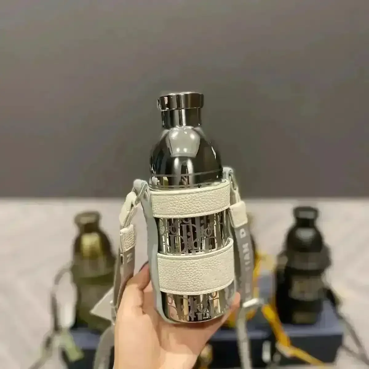 D Luxe Premium Designer Lanyard Bottle (500 ml) - Image 6