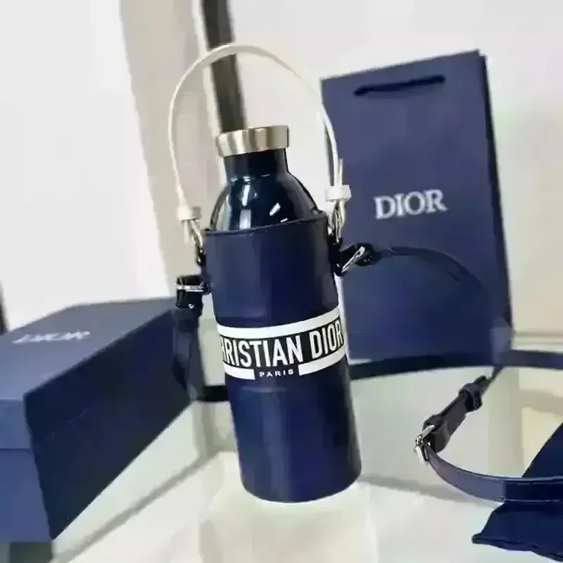 D Luxe Premium Star Cover Bottle (500 ml) - Image 2