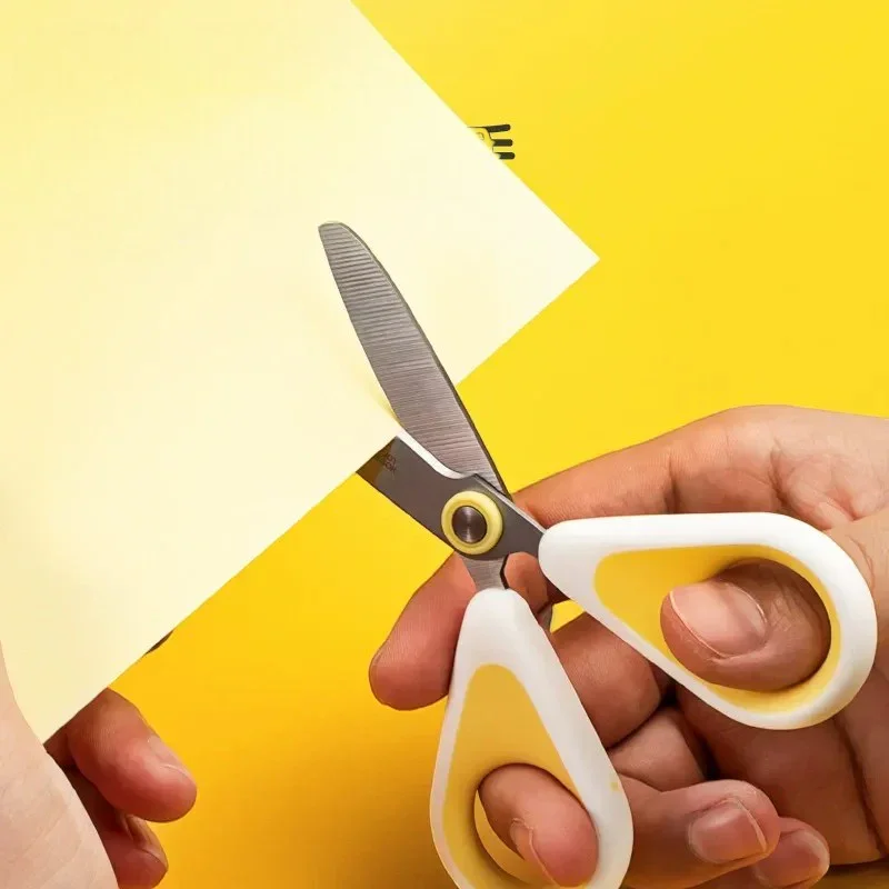 Deli 6089 Pastel Kawaii Scissors - Image 4