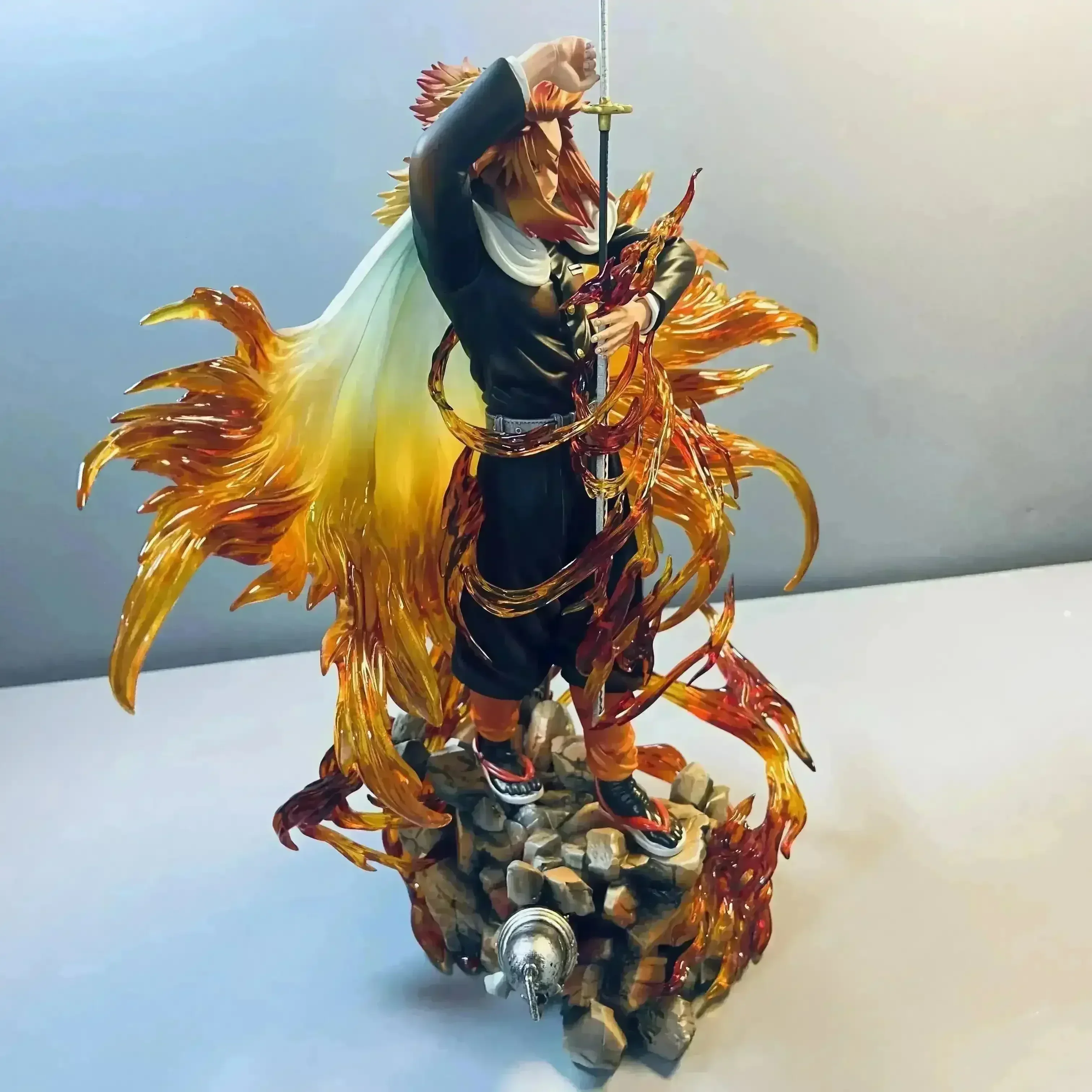 Demon Slayer Kyoujurou Action Figurine (30 cm) - Image 5