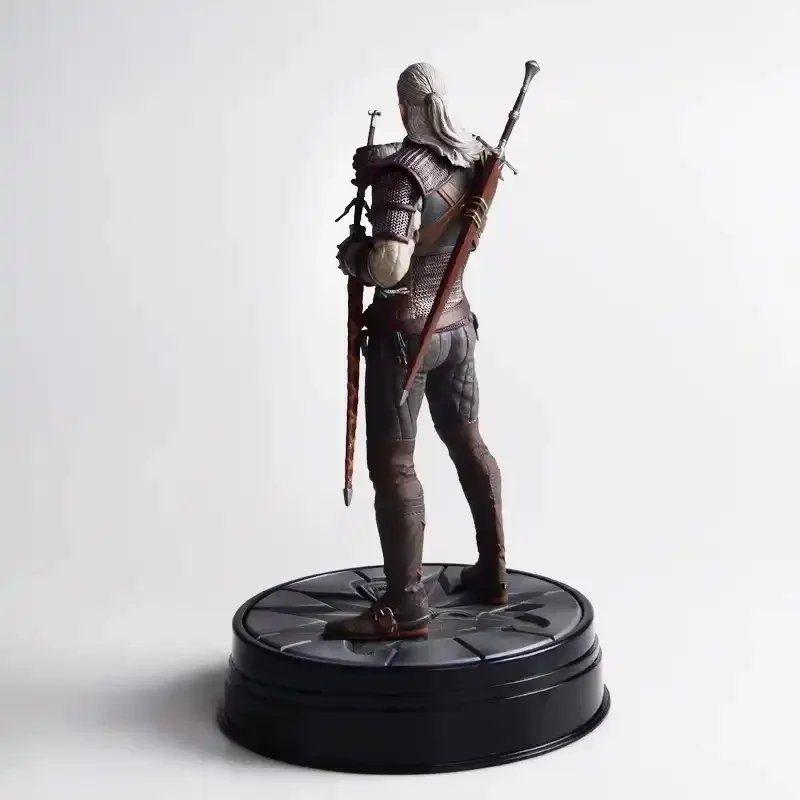 DH Geralt of Rivia Deluxe Figurines (24 cm) - Image 11