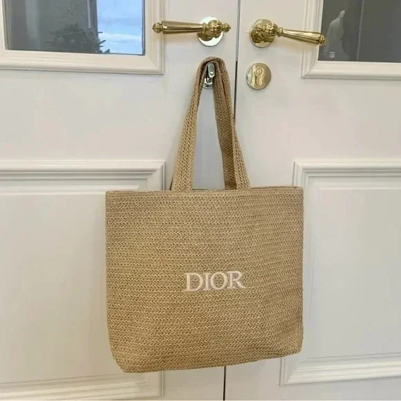 DLuxe Woven Raffia Tote Bag - Image 3