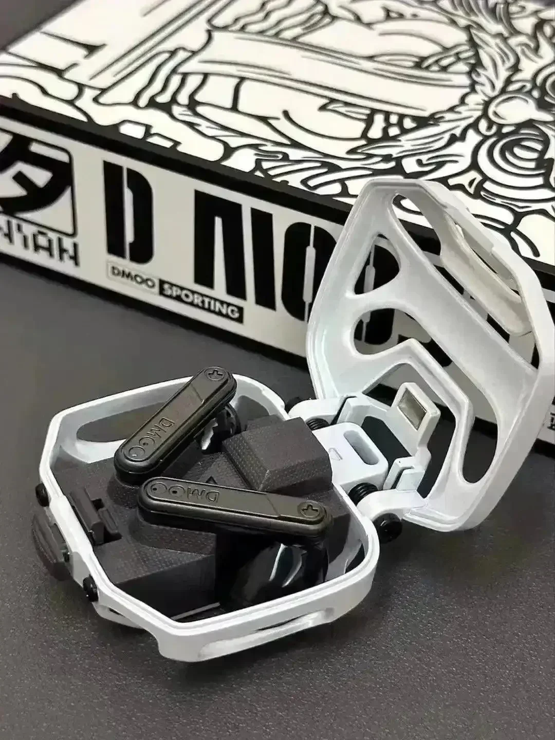DMOOSTER D12 Wireless Earphones - Image 3