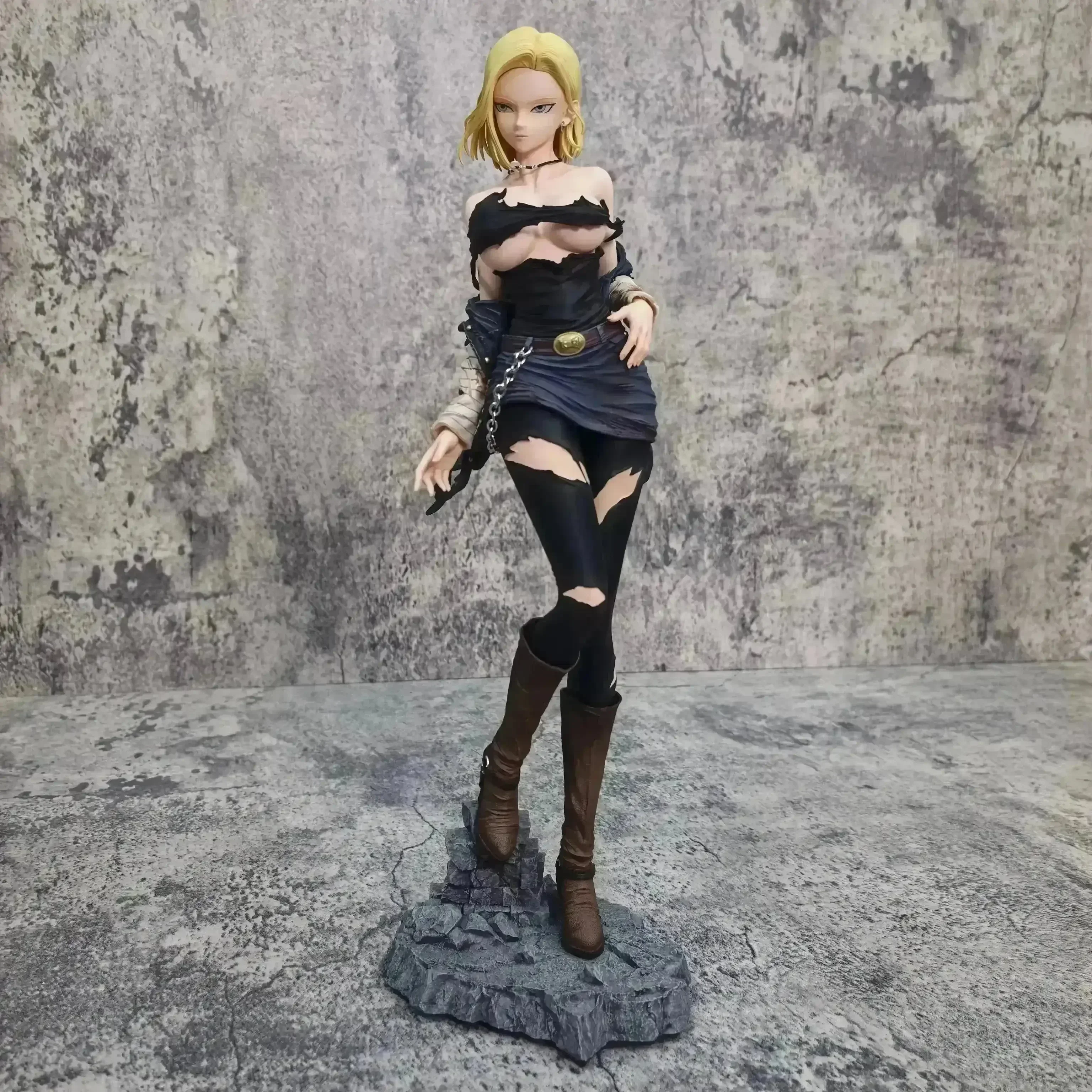 Dragon Ball Z Android 18 Action Figurine (30 cm) - Image 2