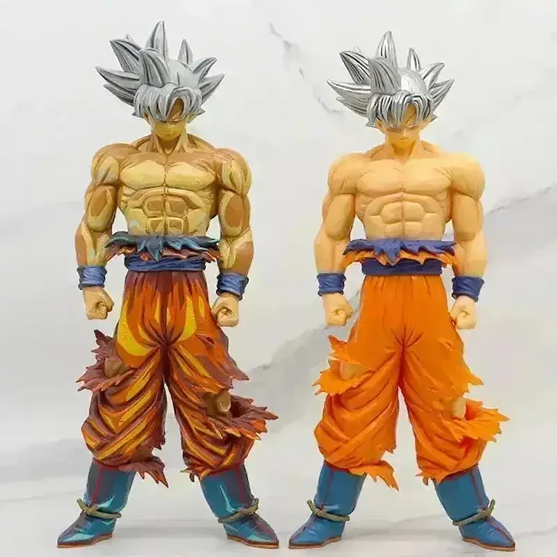 Dragon Ball Z Ultra Instinct Goku Figurine (30 cm) - Image 2