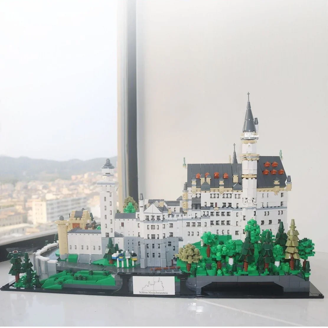 Enchanted Neuschwanstein Castle Blocks (6786 Pcs) - Image 3
