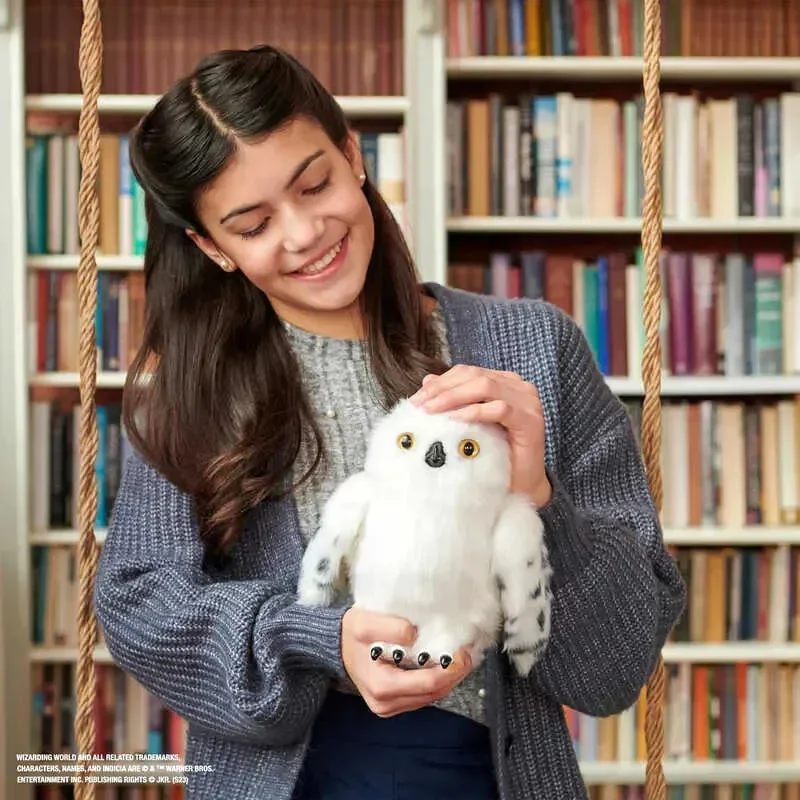 Enchanting Hedwig Interactive Plush Toy - Image 8