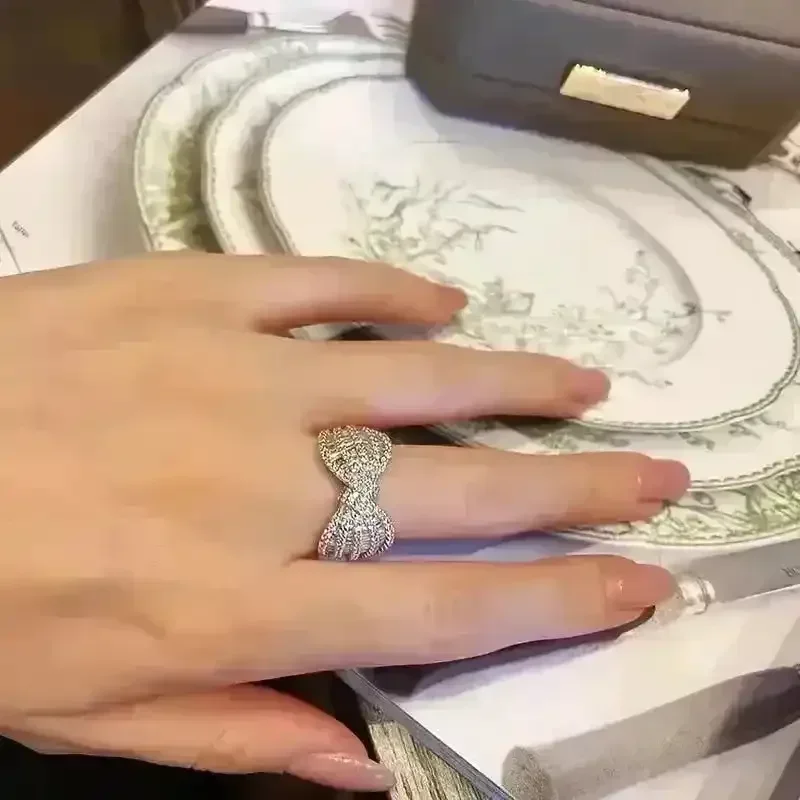Exquisite Bow Zirconia Ring - Image 3