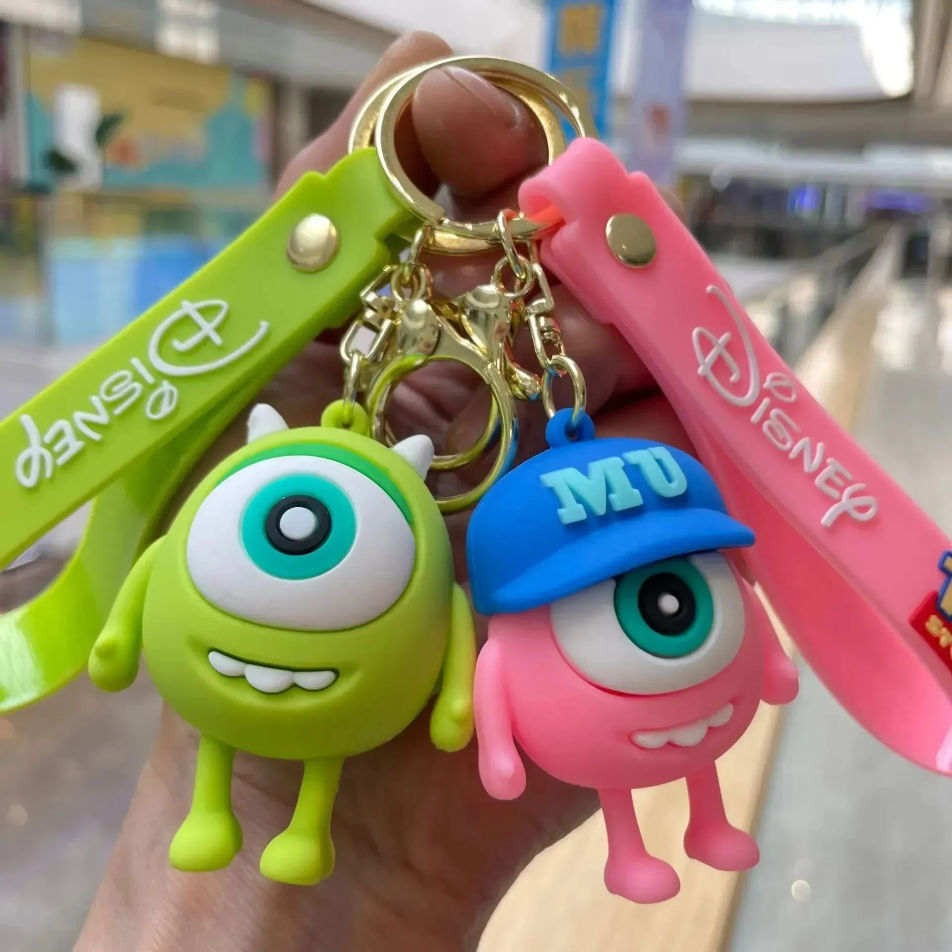 Galactic Grabber Alien 3D Keychain - Image 5