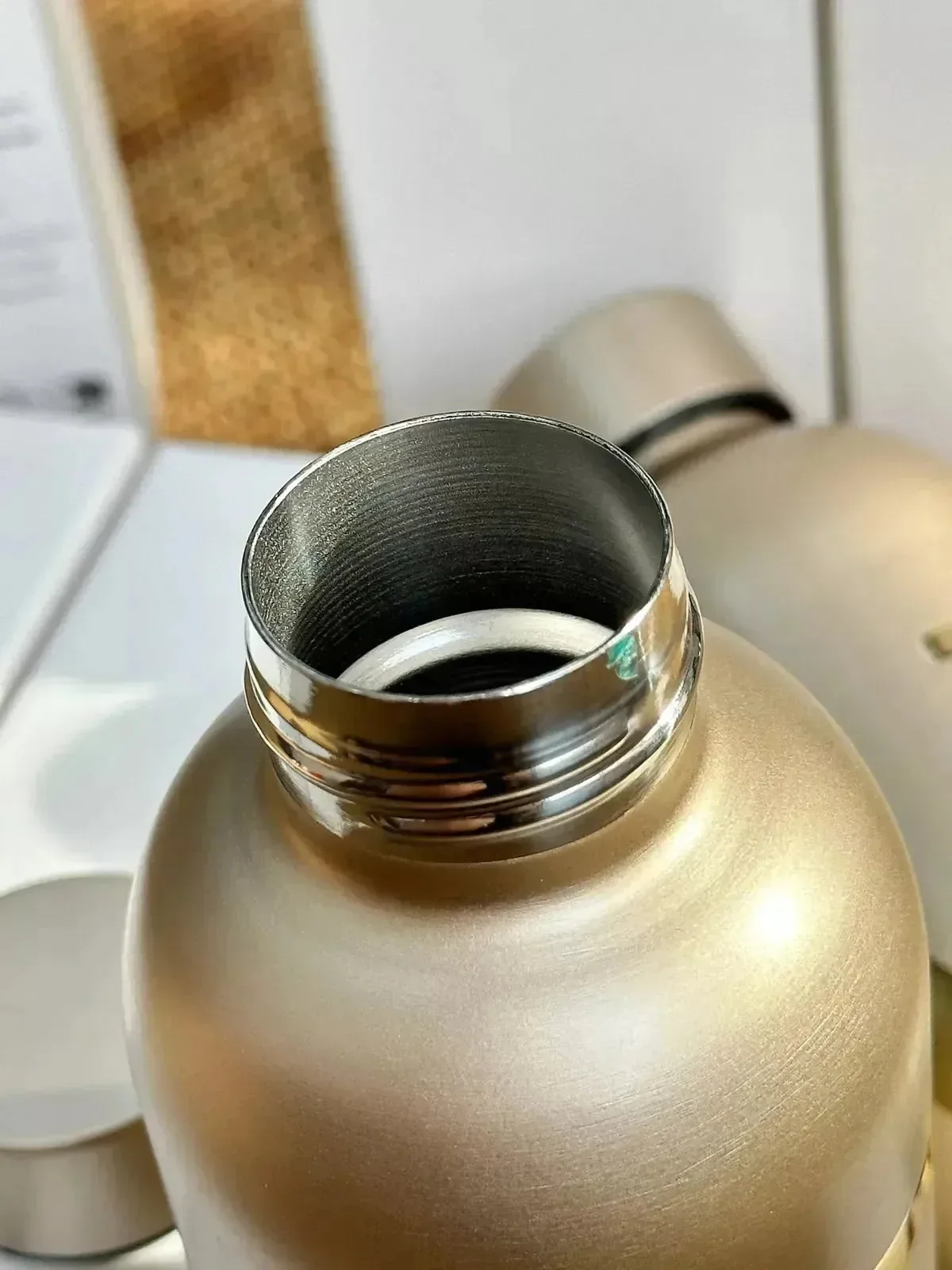 Gilded Grandeur Big V Bottle (500 ml) - Image 12