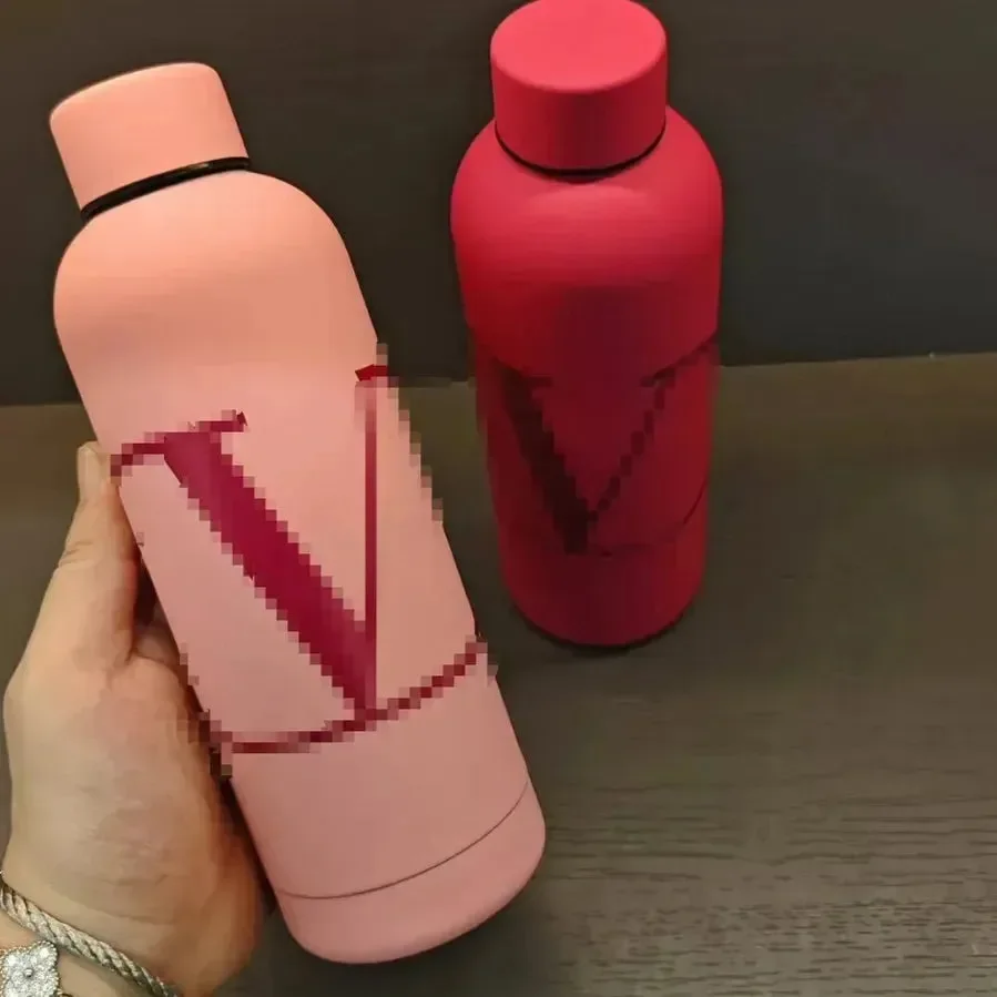 Gilded Grandeur Big V Bottle (500 ml) - Image 15