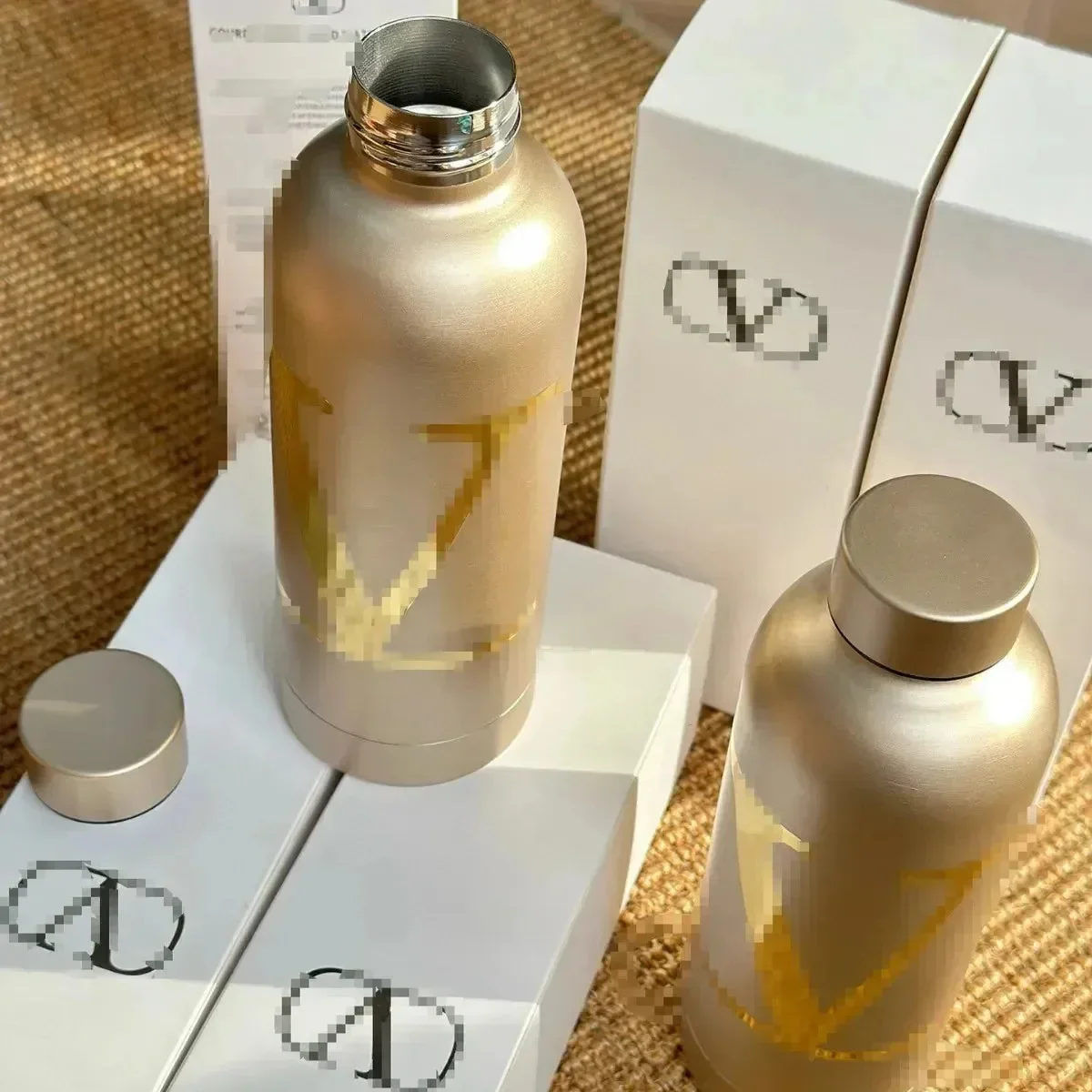 Gilded Grandeur Big V Bottle (500 ml) - Image 4