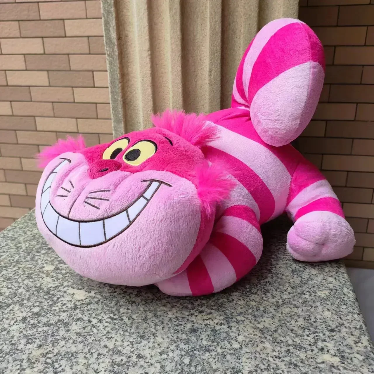 Grin & Cuddle Cheshire Cat Plushie (35 cm) - Image 3