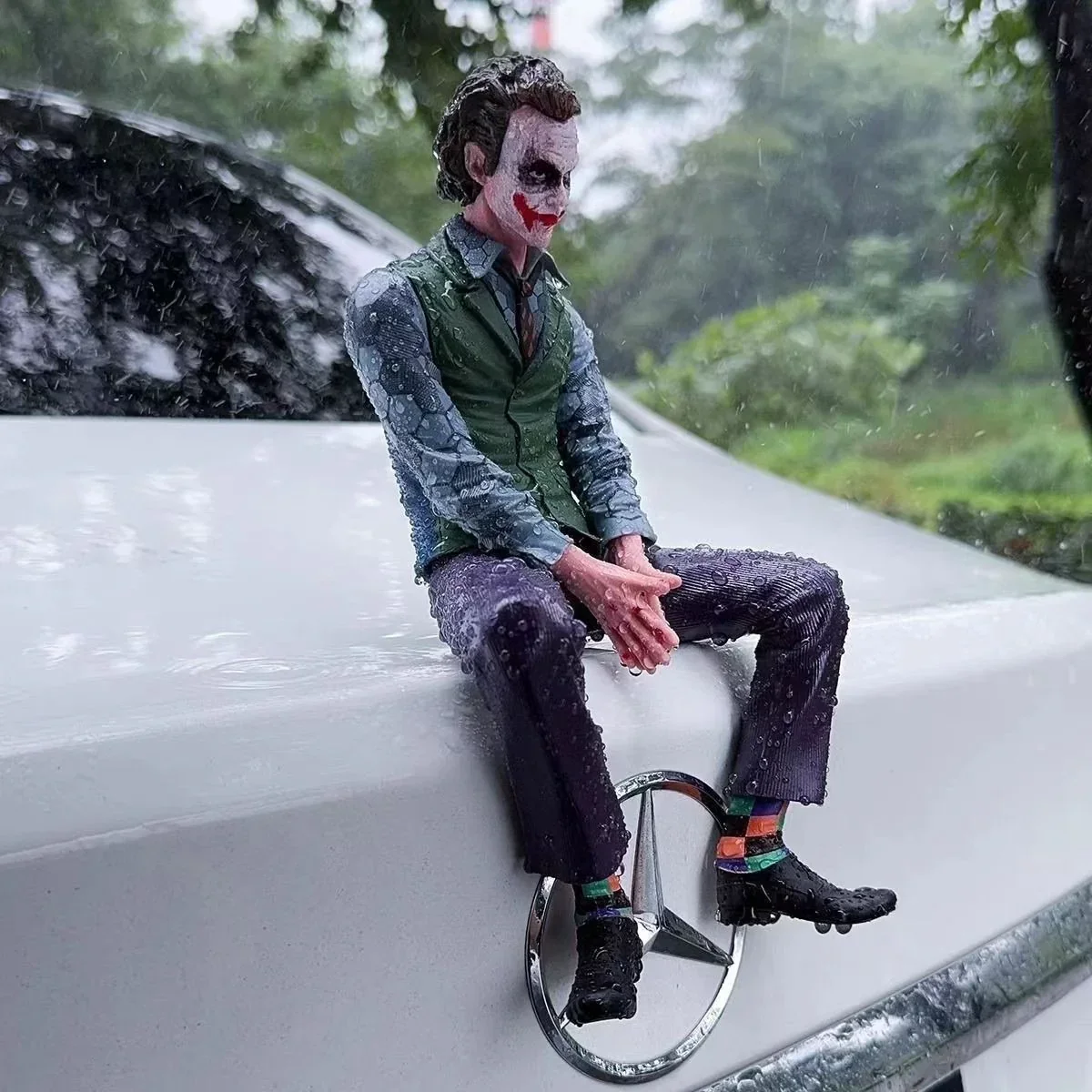 Heath Ledger Joker Roof Decor Figurine - Image 14