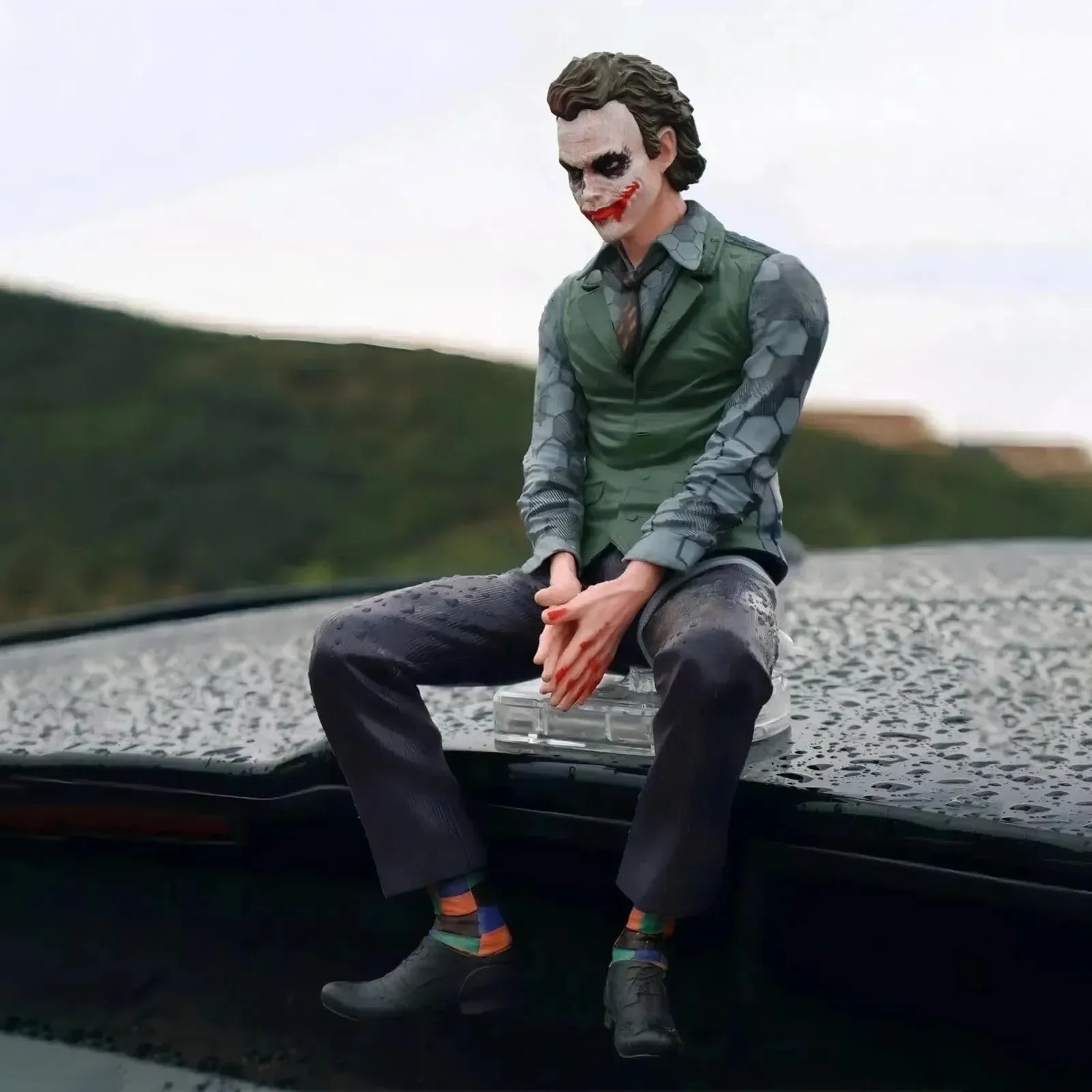 Heath Ledger Joker Roof Decor Figurine - Image 3