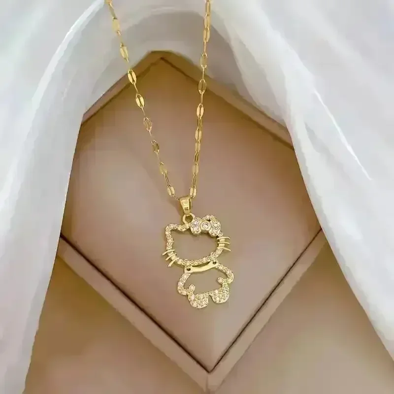 Hello Kitty Hollow Style Necklace - Image 8