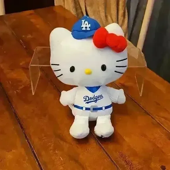 Hello Kitty LA Dodgers Plushie (25 cm) - Image 2