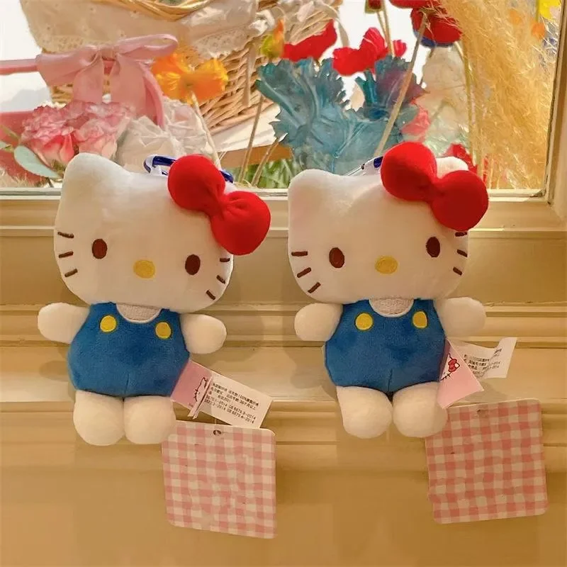 Hello KT Classic Heart-Throb Keychain - Image 3