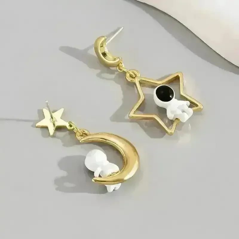 Hollow Moon Astronaut Dangle Earrings - Image 2
