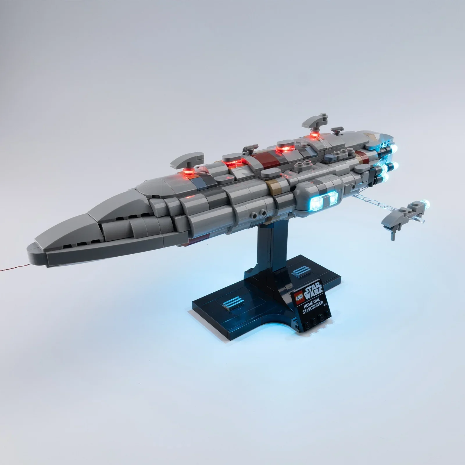 Home One Star Cruiser Building Blocks (559 Pcs) - Image 9