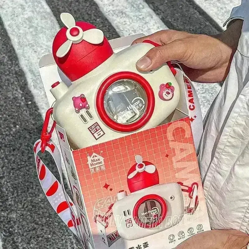 Kawaii Camera Bottle (550 ml) - Image 3