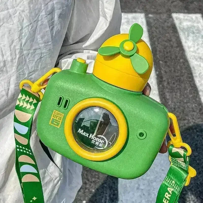 Kawaii Camera Bottle (550 ml) - Image 4
