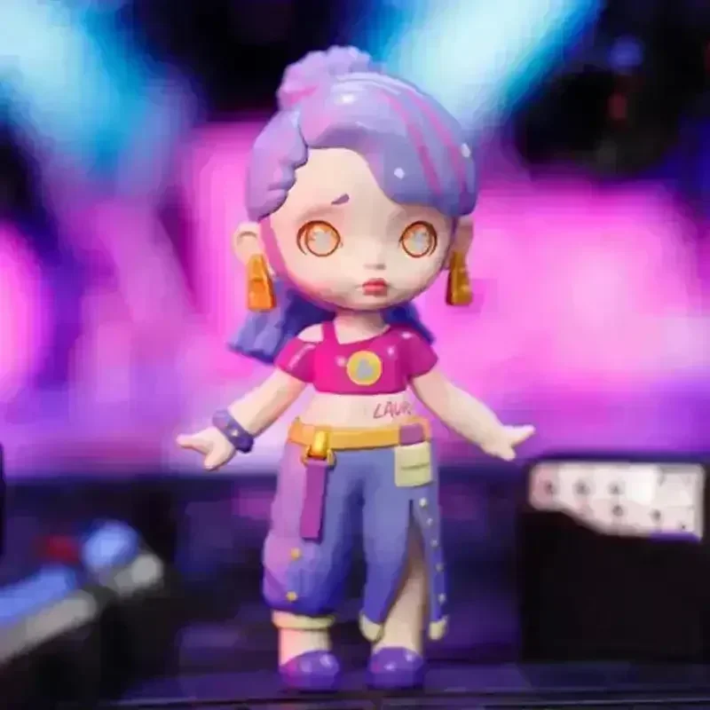 Laura Fashion Trendsetter Series Figurine - Image 3