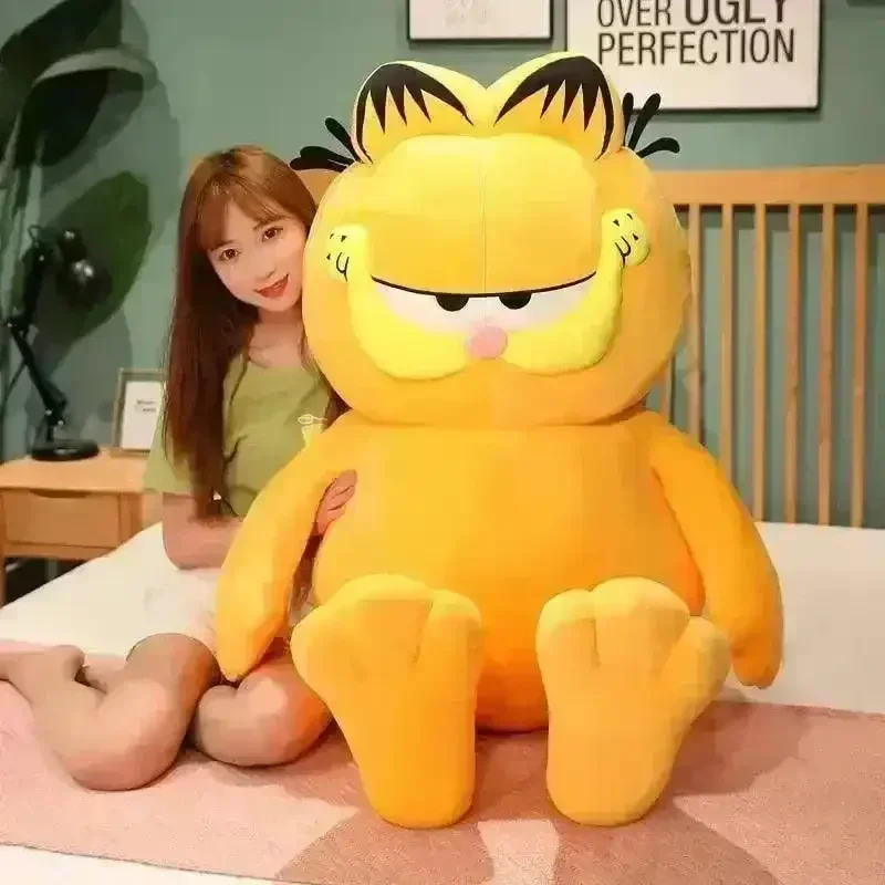 Lazy Garfield Plush Toy - Image 2