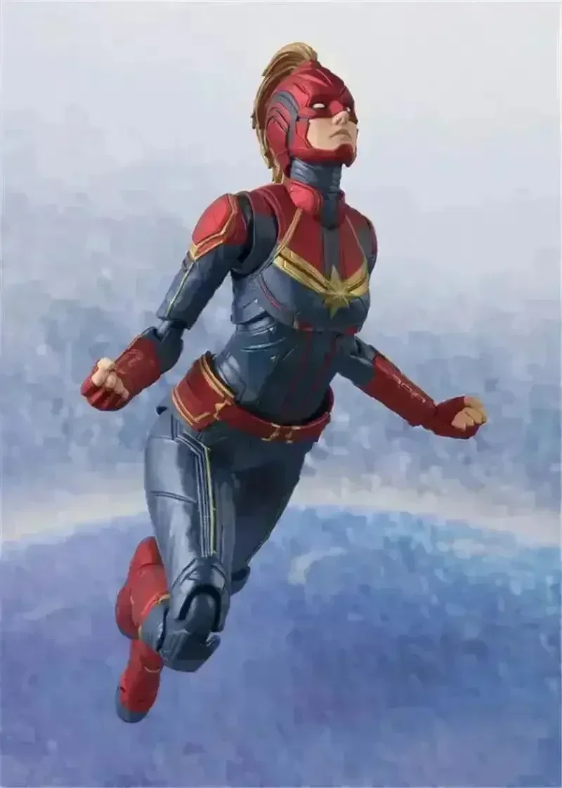Legends Series Captain MRVL Action Figure (15 cm) - Image 5