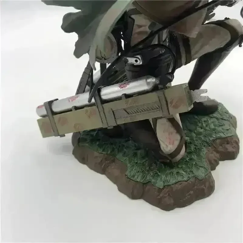 Levi Ackerman Action Figure (17 cm) - Image 6