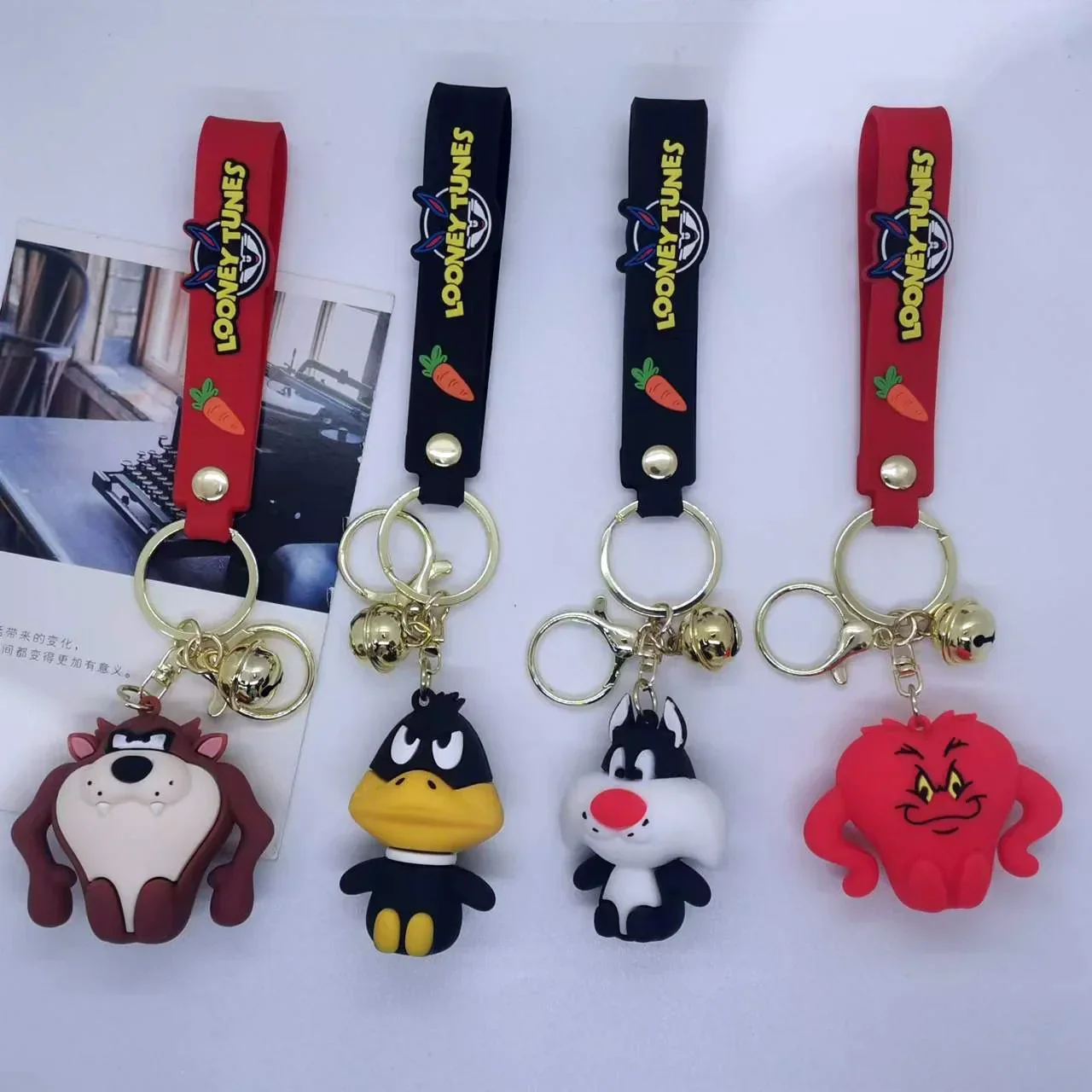Looney Tunes Characters Keychain - Image 2