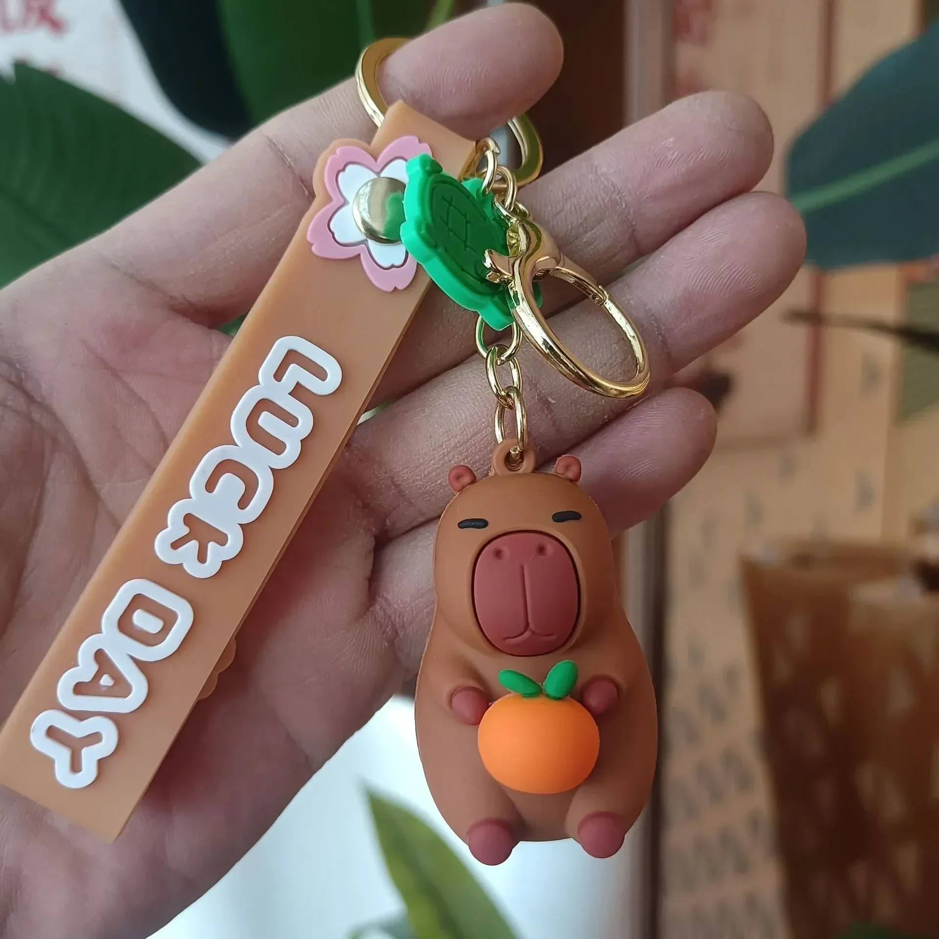 Lucky Loop Capybara 3D Keychain - Image 2