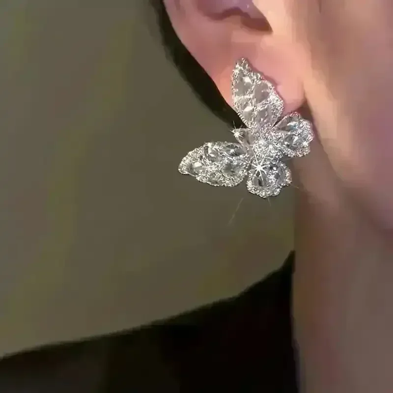 Luxurious Butterfly Shaped Stud Earrings - Image 3