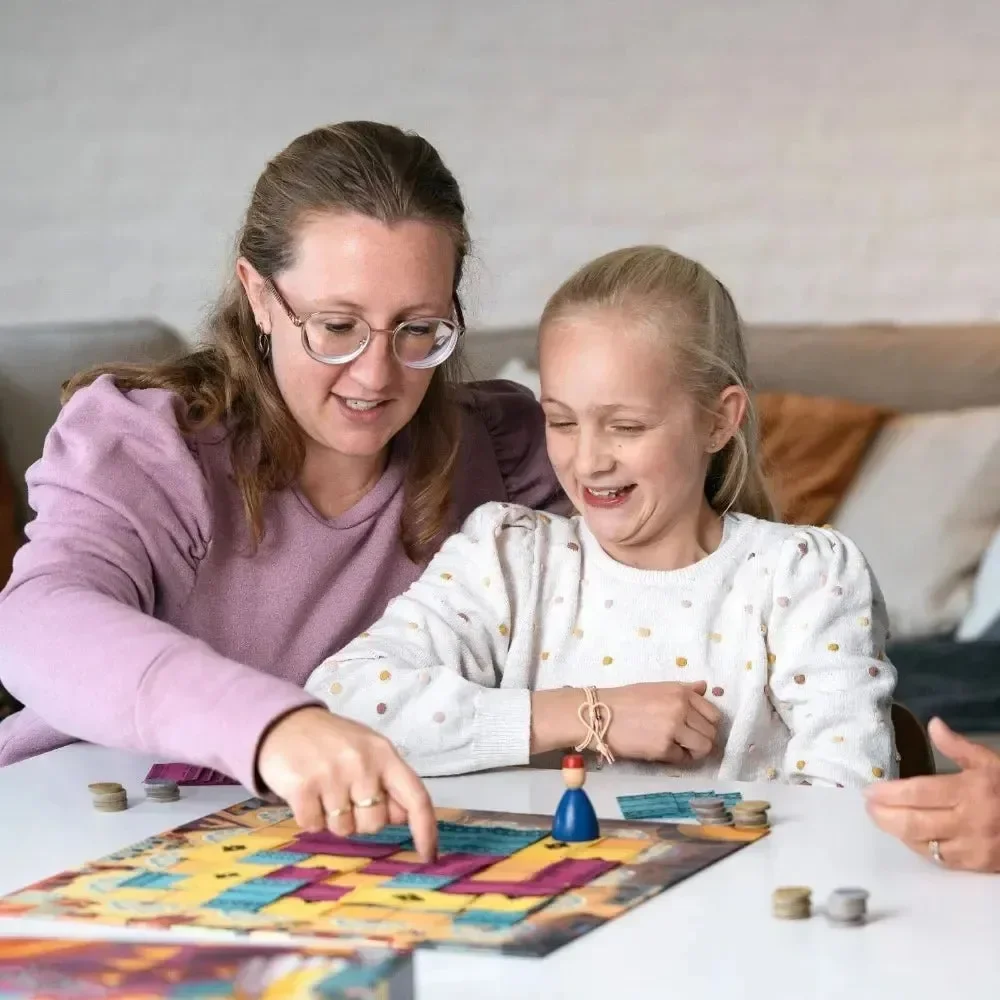 Marrakech Strategy Board Game - Image 5