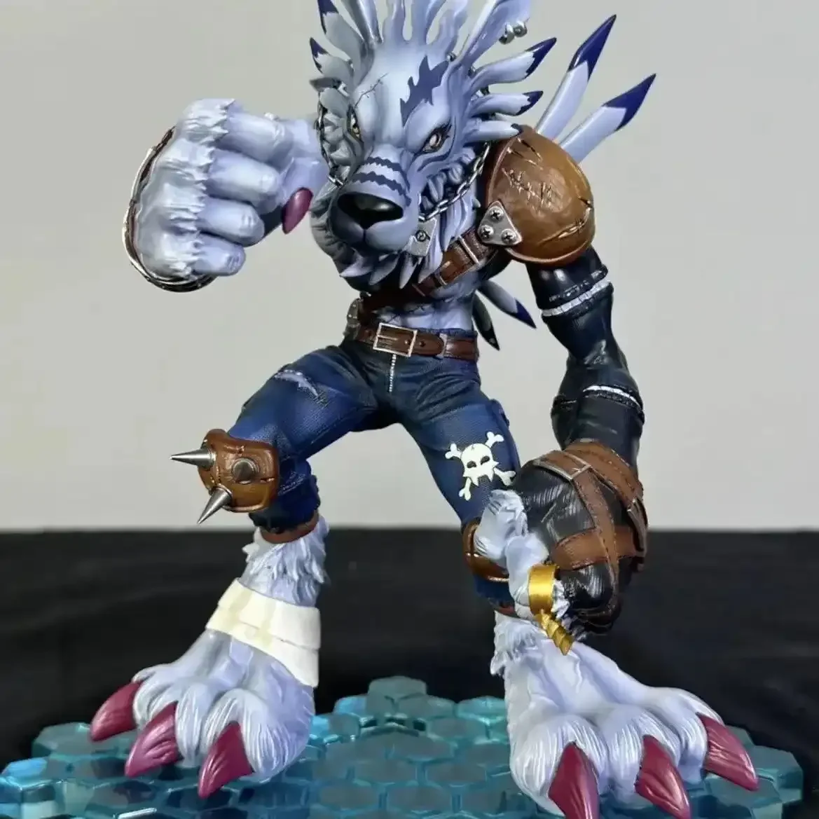 Mega Hit Digital Beast Werewolf Figure (20 cm) - Image 2