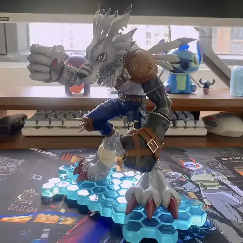 Mega Hit Digital Beast Werewolf Figure (20 cm) - Image 4